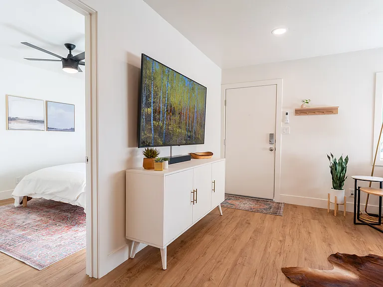 1126 Gold St #2 — Photo 6