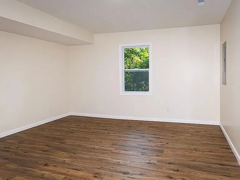 2409 SW Fillmore St — Photo 8
