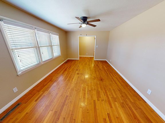 5th image of 1024 Mockingbird Dr