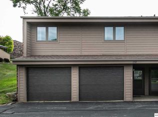 857 Stone Ridge Pl, Dubuque, IA 52001