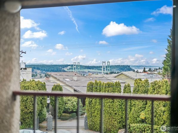 1902 S Bridgeport Way W #205