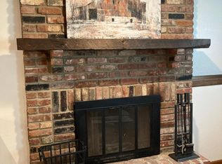 6530 Caenen Lake Rd, Shawnee, KS 66216