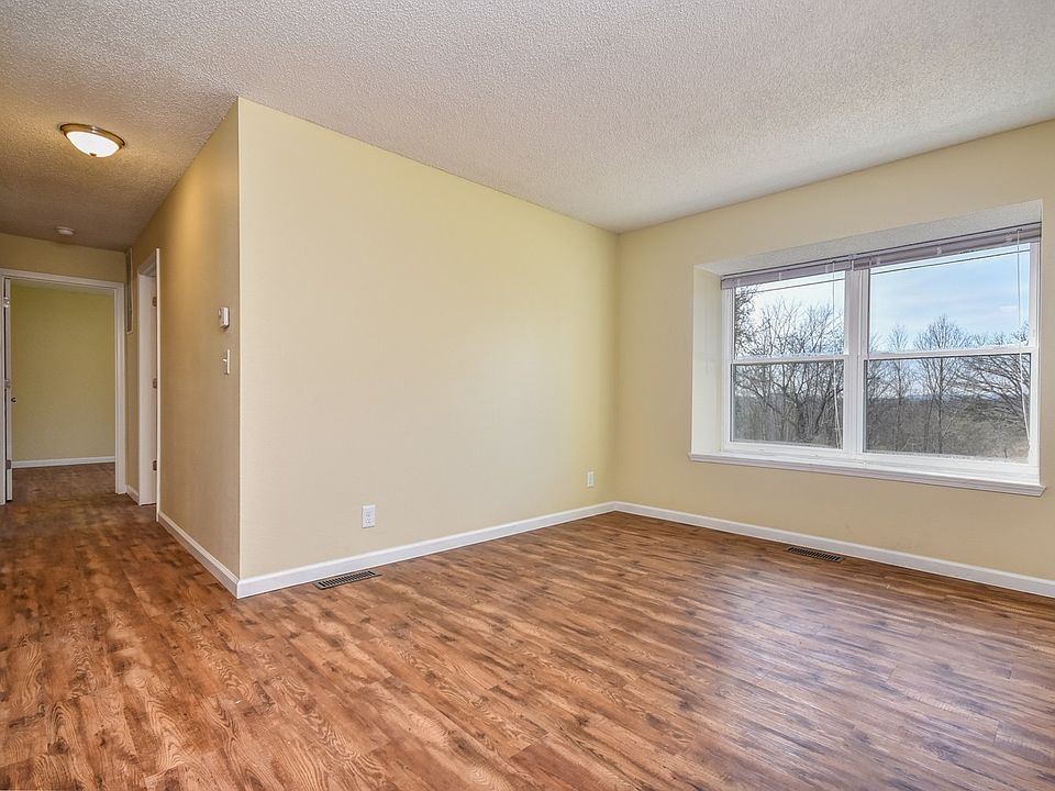 Evergreen Apartments 616 Evergreen St Hollister MO Zillow