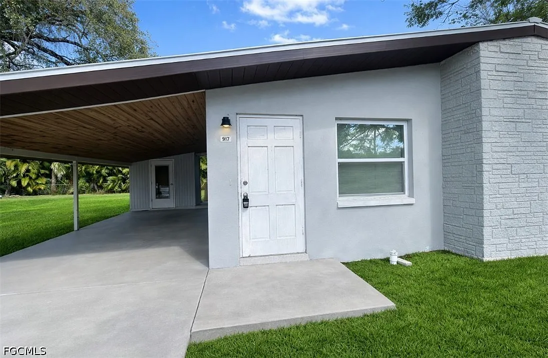1 bed, 1.0 bath, 594 sqft, $1,245 — Photo 2