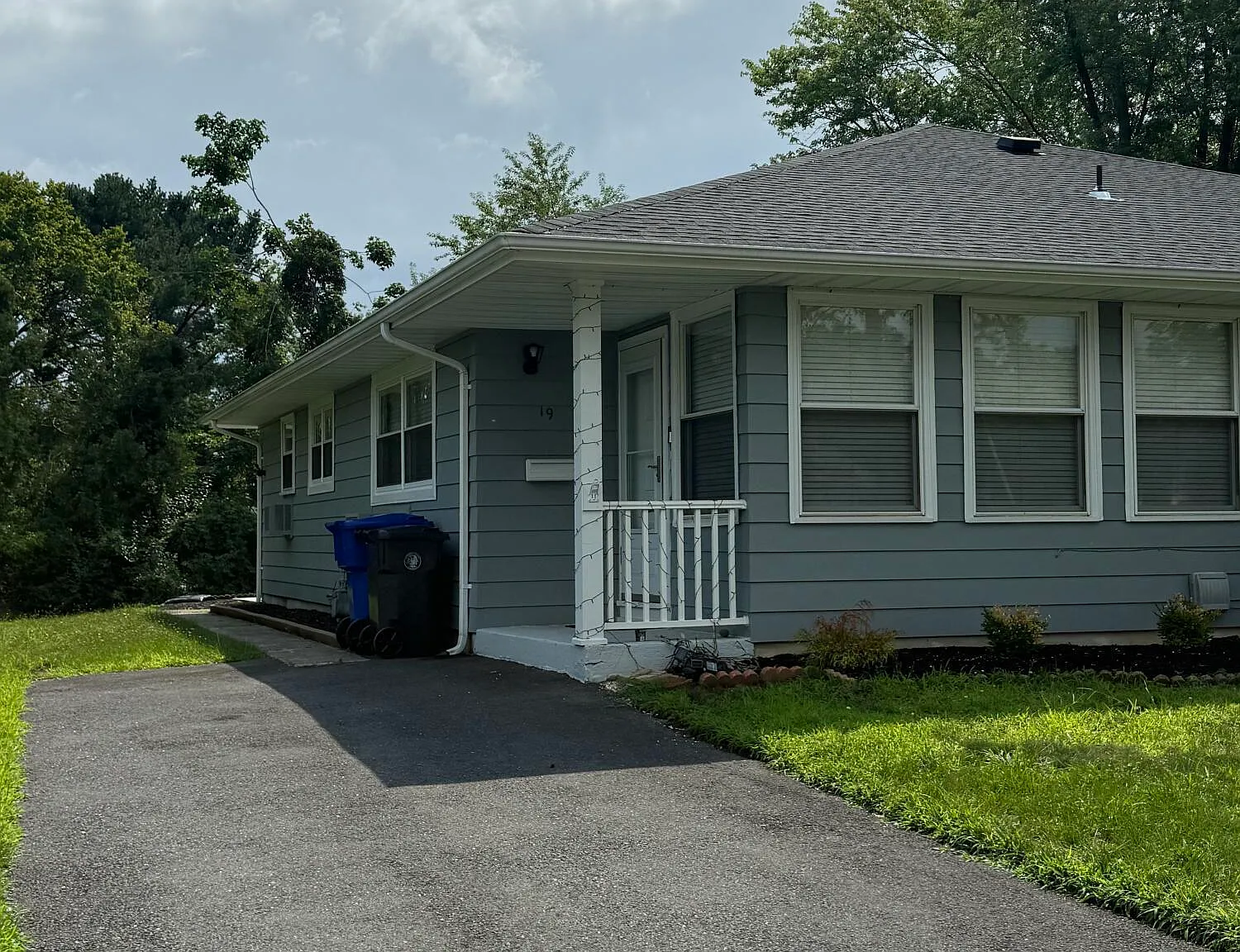 2 bed, 1072 sqft, $2,200 — Photo 1