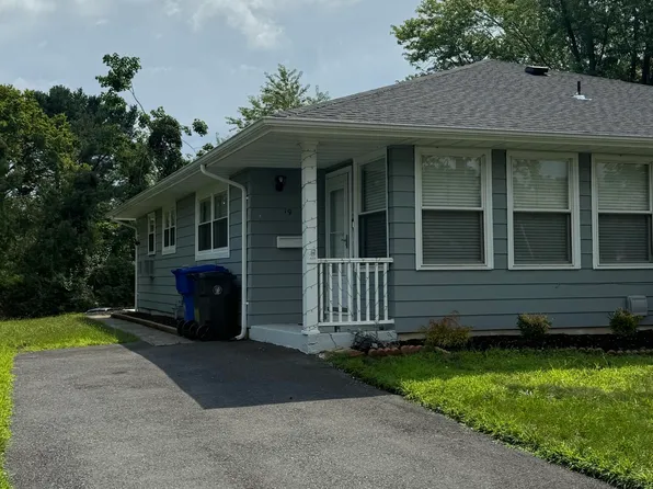 19 Niagara Dr, Toms River, NJ 08753