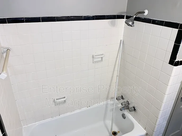 605 Houston St — Photo 23