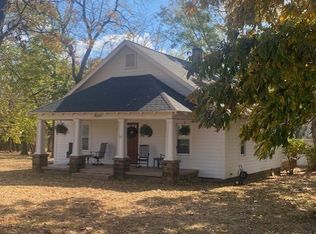 4591 W Mount Comfort Rd, Fayetteville, AR 72704