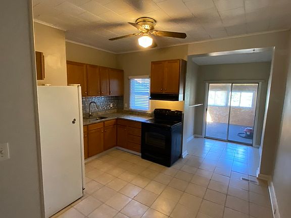 3rd image of 4146 Falls Rd