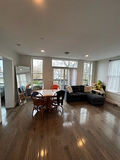 4th image of 434 McGrath Hwy #311
