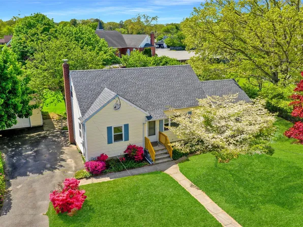 1358 Manor Lane, Bay Shore, NY 11706