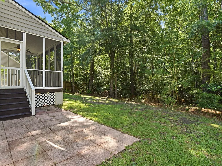 1152 Willoughby Ln — Photo 39