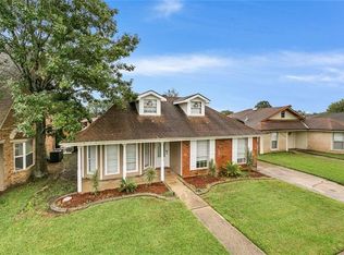 3309 Acorn Dr, Violet, LA 70092