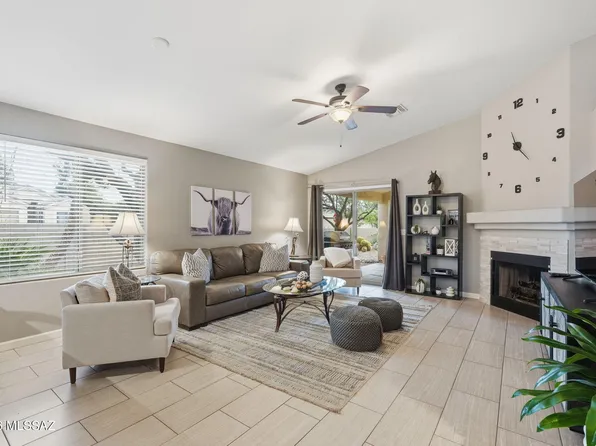 2330 N Emerald Lake Ct, Tucson, AZ 85749