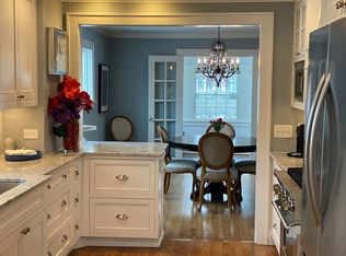 236 Arundel Rd, Rocky River, OH 44116