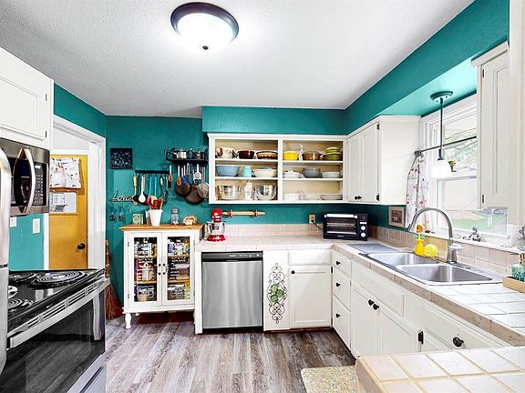 2nd image of 413 Brill St