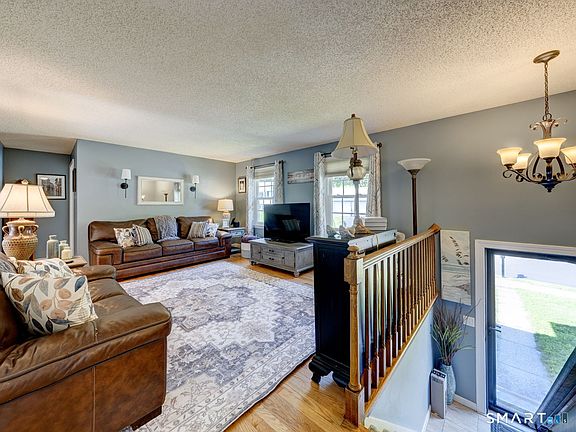 4th image of 40 Sand Hill Road