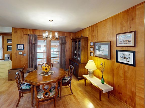 5th image of 403 N Lake St