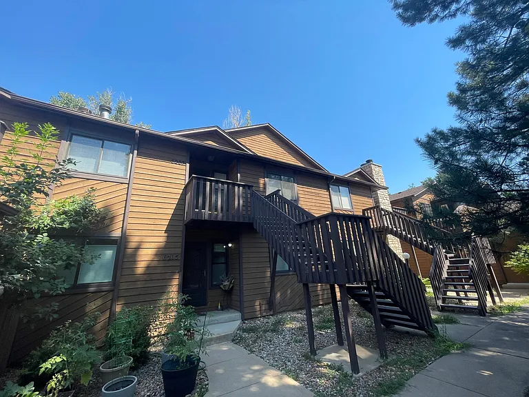 6207 Willow Ln — Photo 1