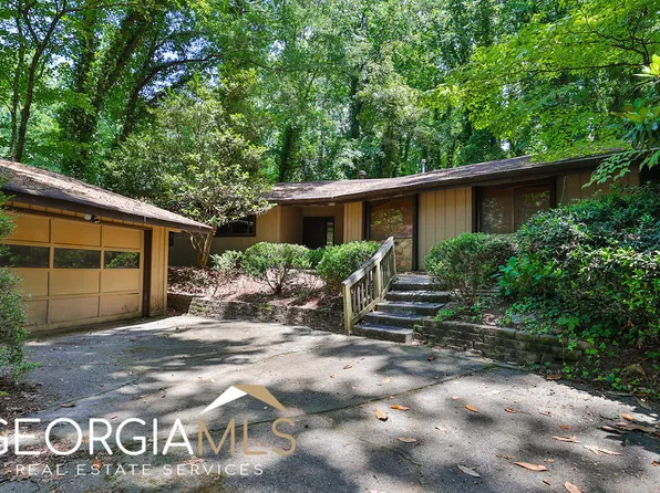 3215 Brookview Dr, Marietta, GA 30068