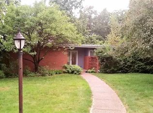 106 Carriage Dr, Mcknight, PA 15237