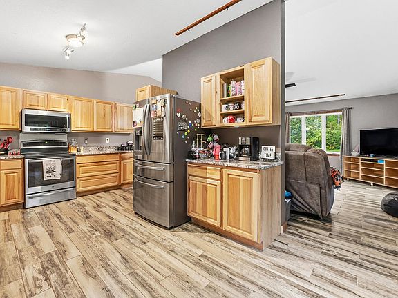5th image of 49852 Dupuis Rd