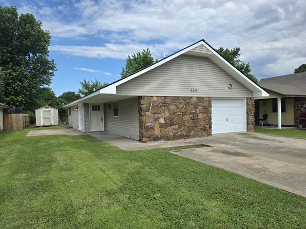 2213 Willow Ln, Miami, OK 74354