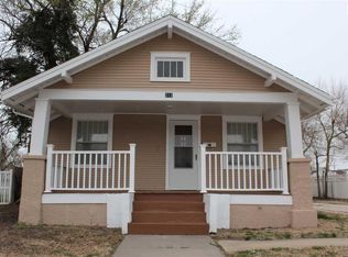 312 W 10th Ave, Hutchinson, KS 67501