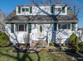 258 Sunset Ave, Old Bridge, NJ 08857