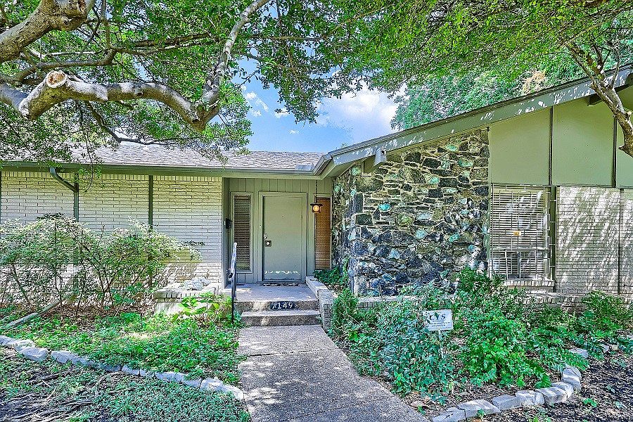 1st image of 7149 Blairview Dr
