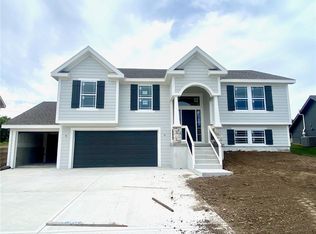 11802 N Bellaire Ave, Kansas City, MO 64156