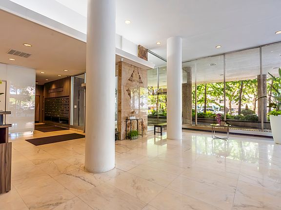 2nd image of 5757 N Sheridan Rd APT 19D