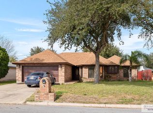 1205 S Cherry Blossom Cir, Weslaco, TX 78596