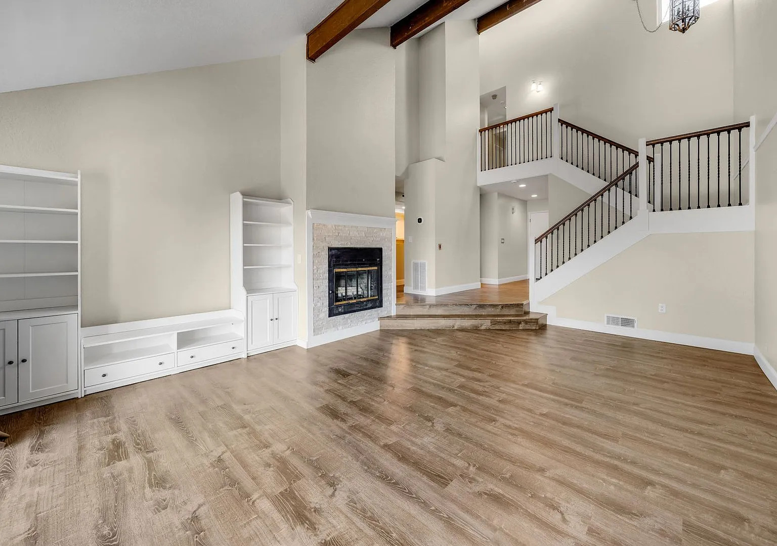 Spacious Folsom Townhome with Scenic Hill Views! — Photo 3