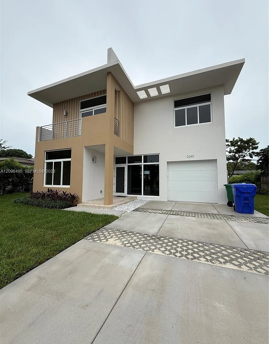Coral Gate Sec B — Photo 3