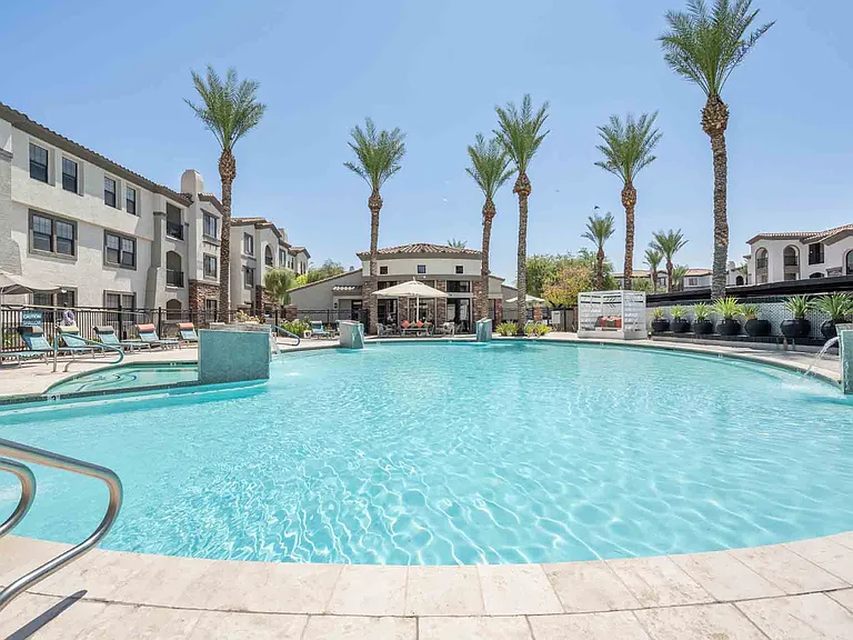 Zone Luxe, Glendale, AZ, Resort-Style Pool