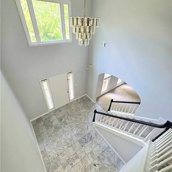 1496 Brentwood Dr — Photo 2