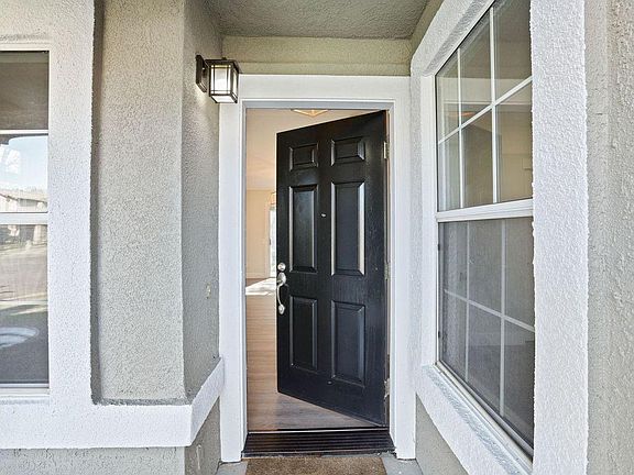 3rd image of 1177 Stormwood Ave