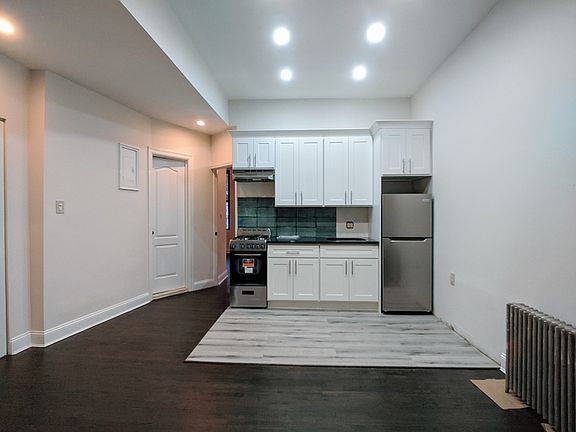 2nd image of 264 Palmetto St #1