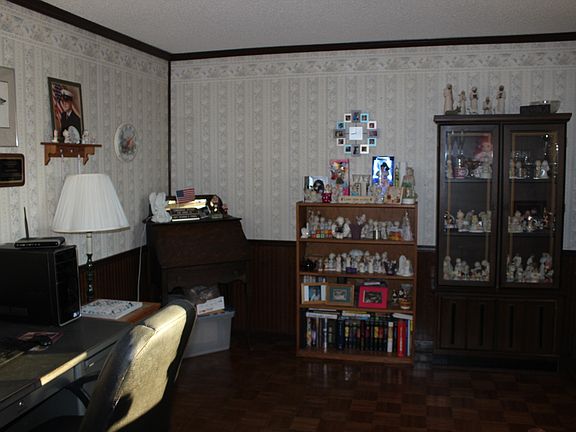 3rd image of 301 N Hobson St