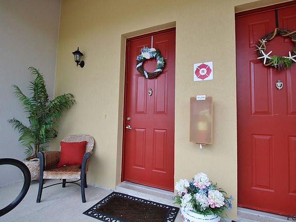 2nd image of 628 Shores Blvd #628