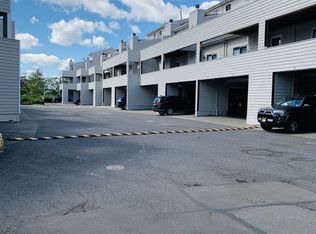 788 Spinnaker Ct, Secaucus, NJ 07094