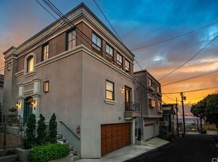 228 9th Pl, Manhattan Beach, CA 90266