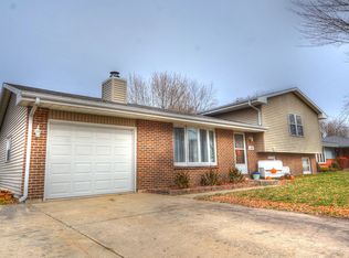 420 Heritage Ln, Ottawa, IL 61350