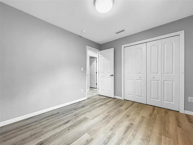 6809 S Himes Ave — Photo 16
