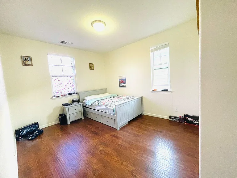 381 W Alameda Dr — Photo 11