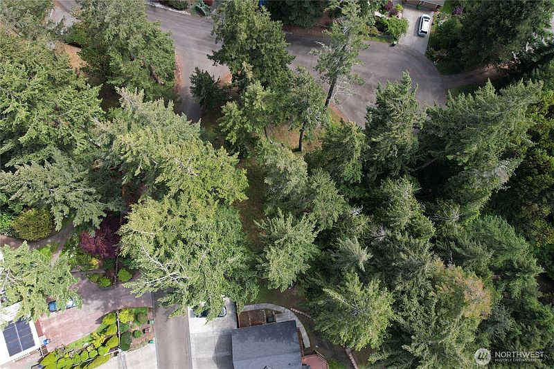 4th image of 9999 Northridge Lane