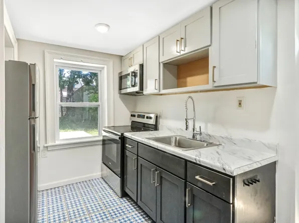136 Johnston St Floor 1, Newburgh, NY 12550
