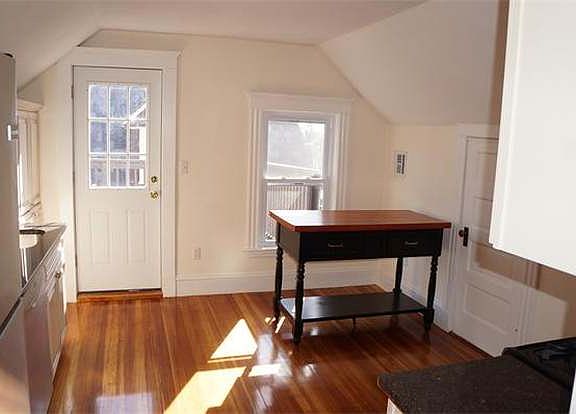 5th image of 3 Guernsey St #3