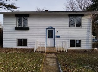 547 N Ridgemoor Ave, Mundelein, IL 60060